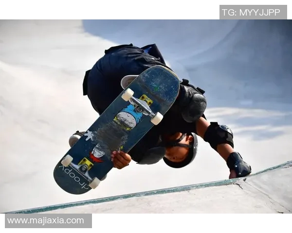 杭州滑板队的奋斗与荣耀极限运动联赛的精彩瞬间回顾